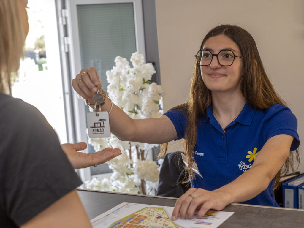 flower camping tamarins recep ()